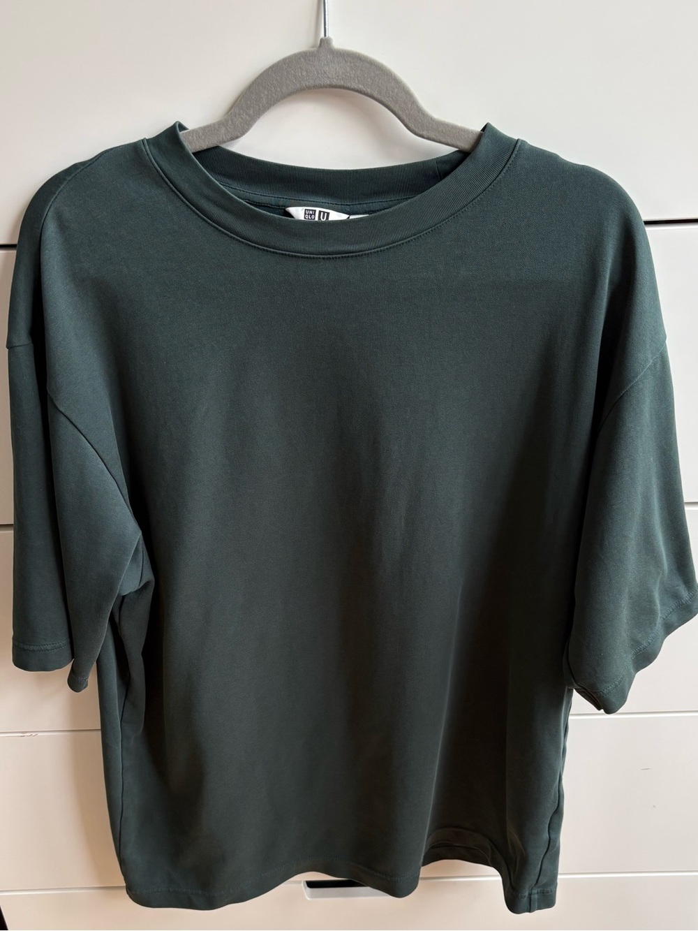 Men's Uniqlo Airism Crewneck Tee in Forest Green